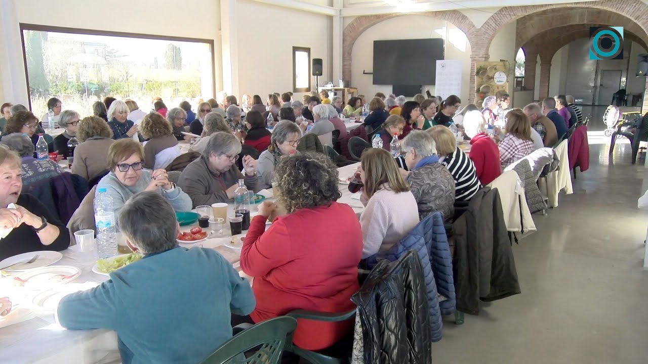 El Grup de dones transforma la tradició de la rosta en un dinar al Mas d'en Víctor