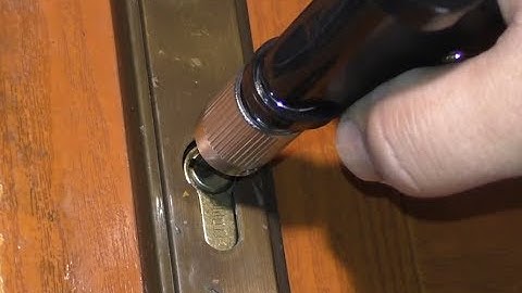 Otwieranie wkładki Gerda bez klucza. Wkładka zamontowana w drzwiach. Test Plug Spinnera