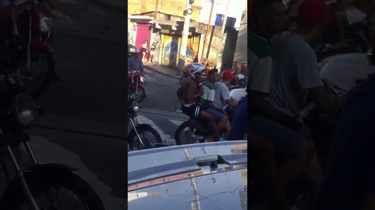 Capacete da rocam em baile funk - YouTube