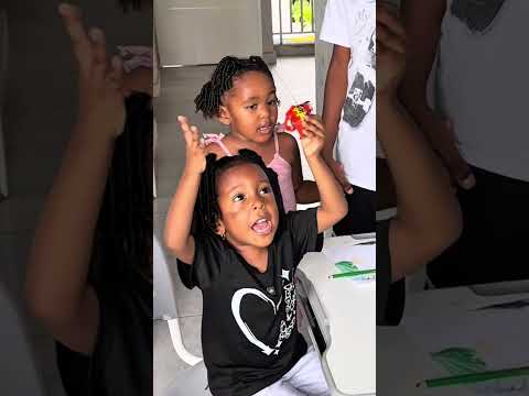 A Isabella no le gusta la visita de sus primos thumbnail