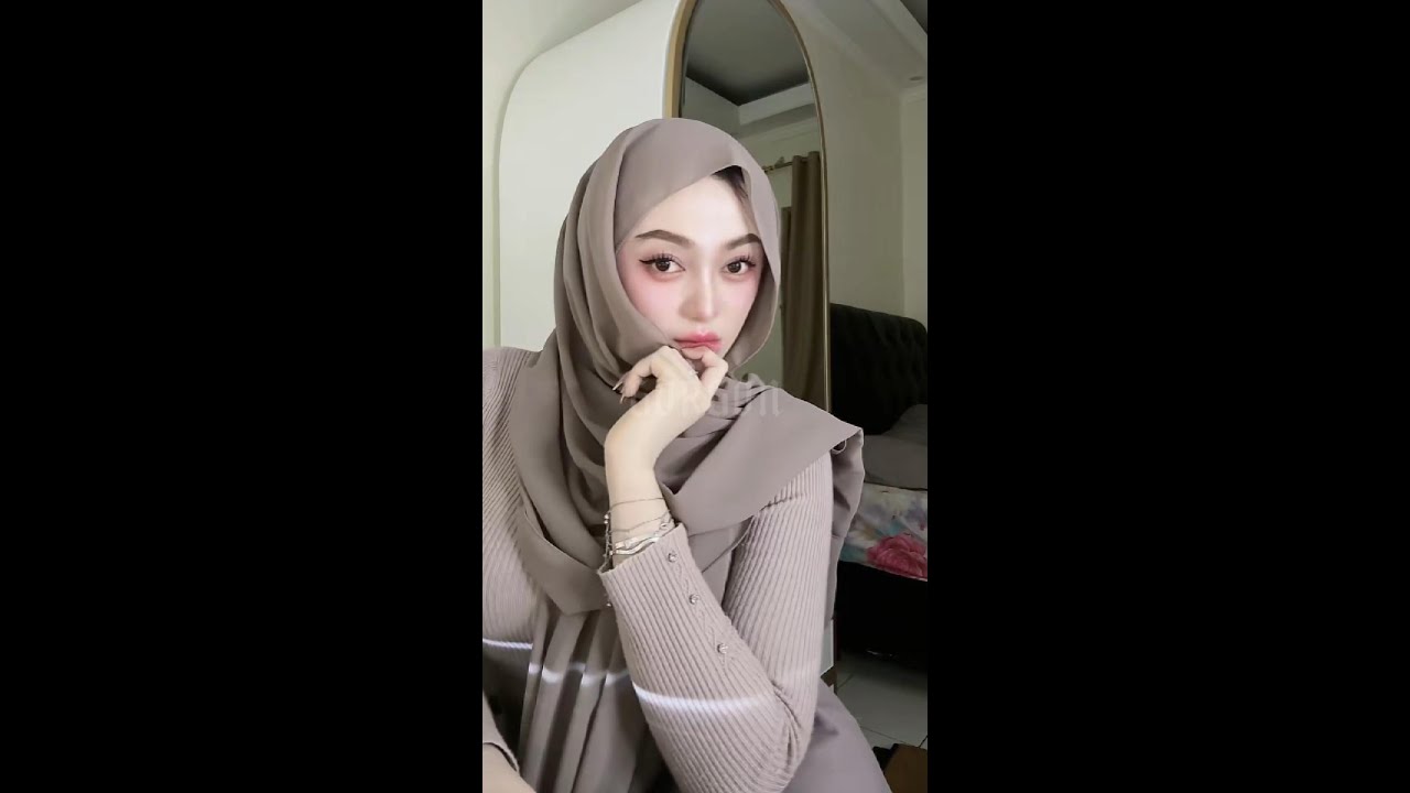 Evaanurr cantik dan solehot live tiktok