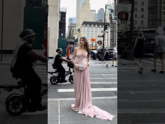 WHY DID I WEAR IT IN THE DIRTY STREETS OF NYC ????????
