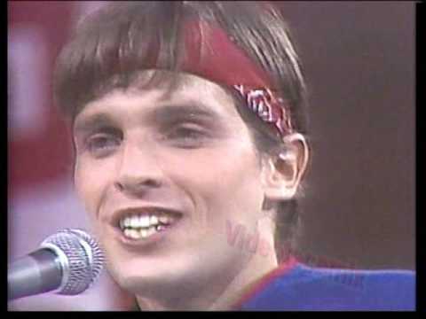 Miguel Bose - de amor (Presentación Show De Jimmy, Colombia 1981) - YouTube