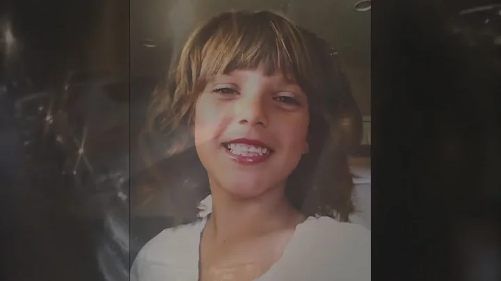 Lapel: Police arrest Jessica Kelley the night of V...
