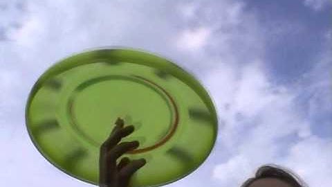 Frisbeepedia: Nail Delay 2 (Freestyle Disc How-to)
