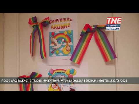 FIOCCO 'ARCOBALENO', I CITTADINI: «UN FATTO PRIVATO», LA COLLEGA BENCIOLINI: «SOSTEN... | 29/08/2025
