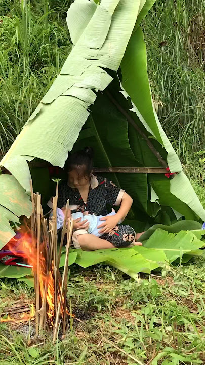 Single mother with shelter making skills #singlemom #bushcraft #camping #skills #survival