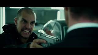 Robbers decided to steal Frank Martin's car / The Transporter Refueled (2015)