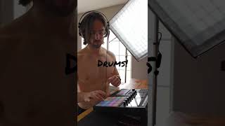 How to Dubstep Finger Drum 🎧💥 #fingerdrumming #dubstep #maschinemk3 #fingerdrummer #dubstepmusic