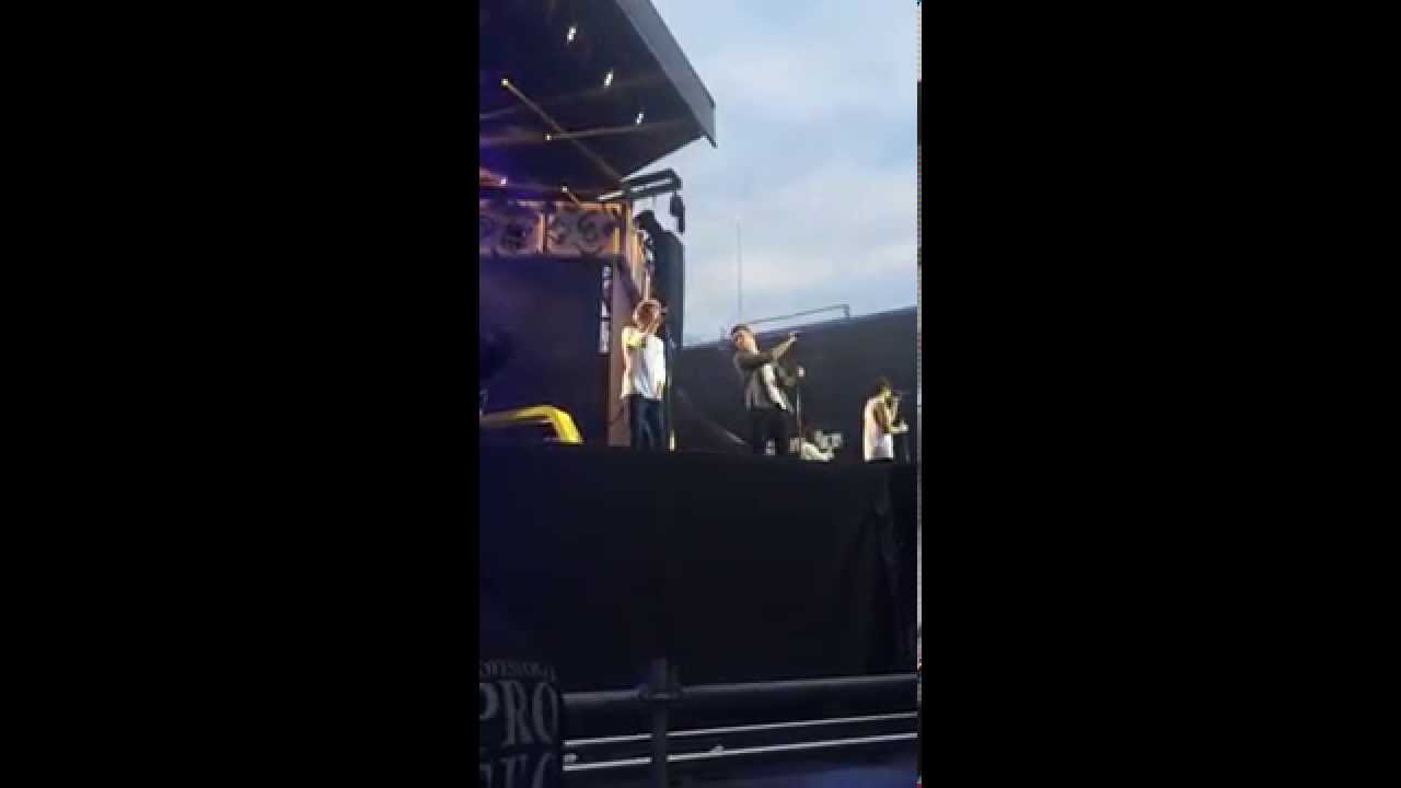 One Direction, 18 - OTRAT front row in Oslo, 19.juni 2015