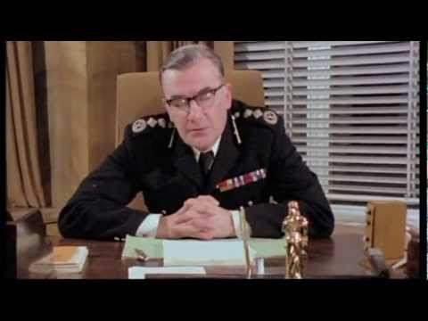 Wideo: Różnica Między Scotland Yardem A Metropolitan Police
