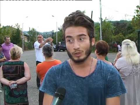 აკაკი  ბობოხიძე  გუმათის, ირაკლი  აბაშიძისა  და  ლადო  ასათიანის  ქუჩის მოსახლეობას  შეხვდა