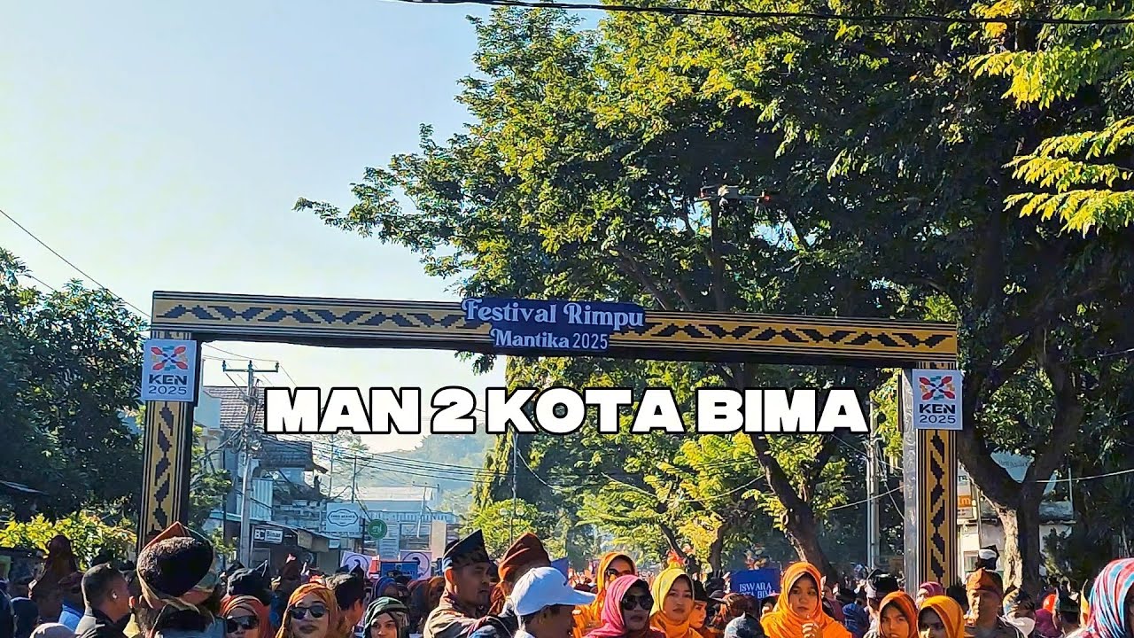 KELUARGA BESAR MAN 2 KOTA BIMA (FESTIVAL RIMPU MANTIKA 2025)