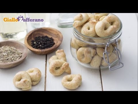 TARALLI FATTI IN CASA: RICETTA FACILISSIMA