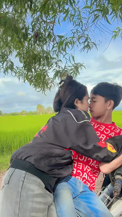 Lovely Couple Playing So Sweet 💖 | Fun Moments with Honey#LovelyCouple #SweetMoments