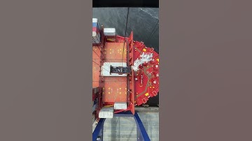 Container loading | Life at sea | Merchant navy | @LifeAtSea | @MerchantNavyDECODED |