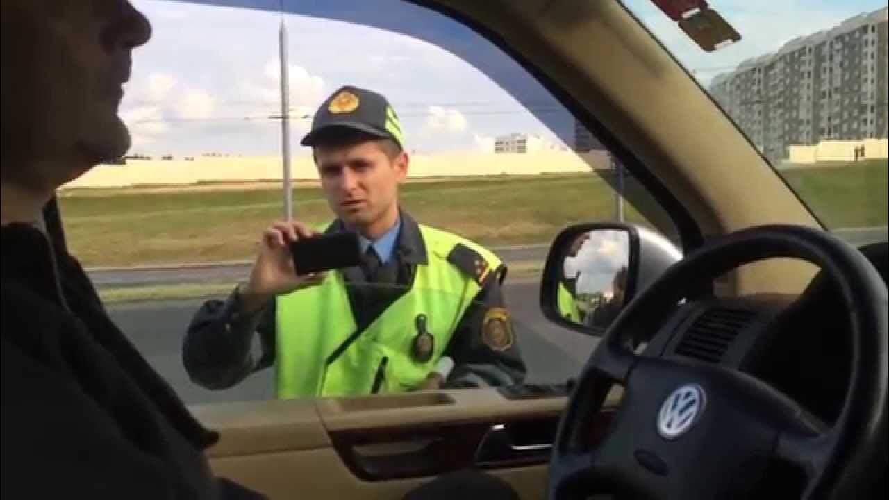 Бесплатное видео гаи. Парад гаи. Автоприколы с гаишниками. Бесплатное видео гаи. Гаишник тормозит поезд.