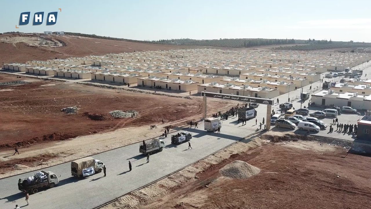 نقل العوائل من المخيمات العشوائية في مدينة الباب إلى تجمع القلوب الرحيمة 6 في منطقة الأزرق