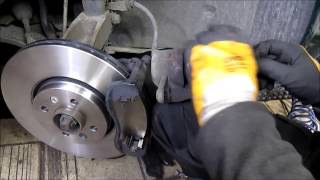 Renault Scenic  Front Brakes Replacement