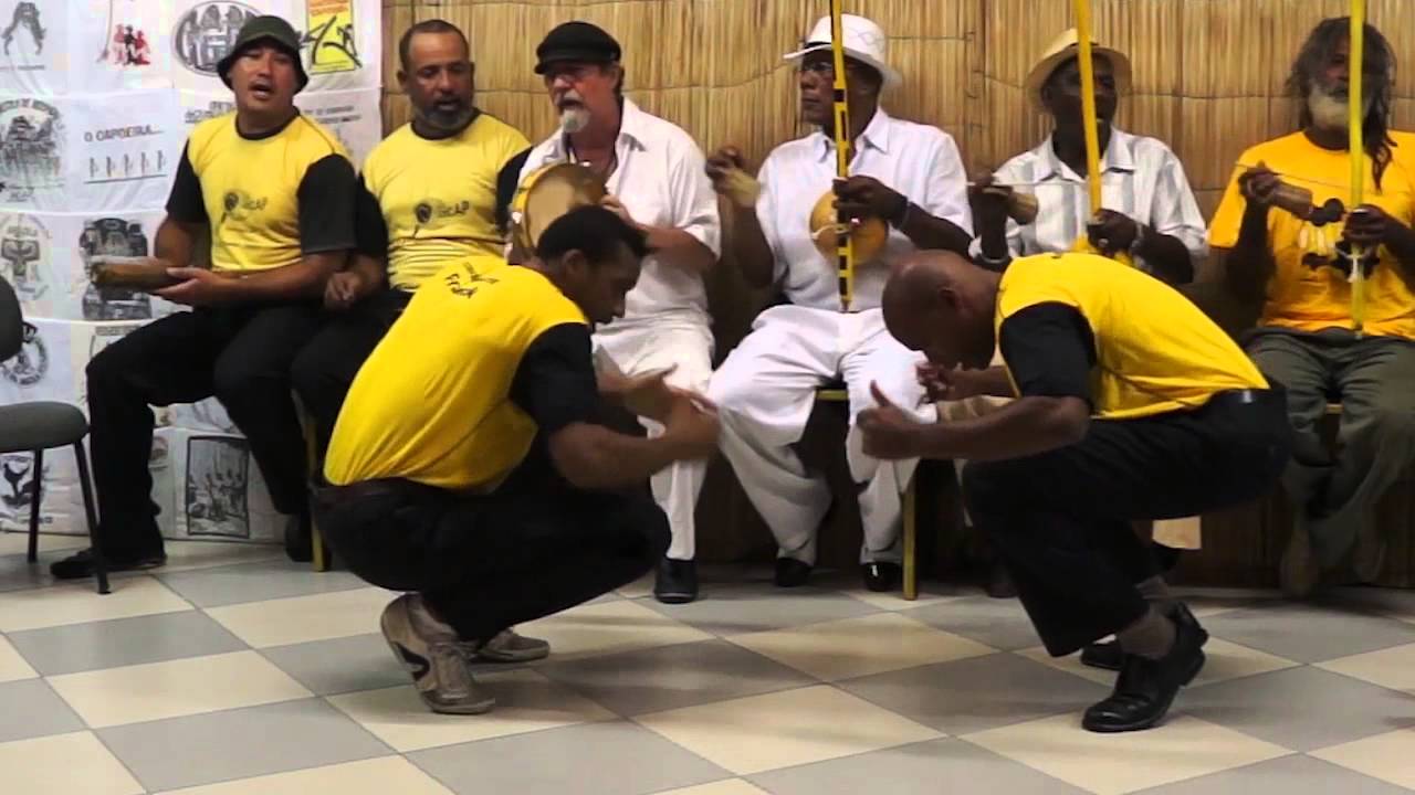 GCAP 35 anos de capoeira angola - YouTube