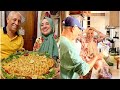 جا الشاف من السوق و جاب معاه الحوت الكروڤيت و الكلمار تشها البسطيلة 😢و قال ليا غادي نعاونك 