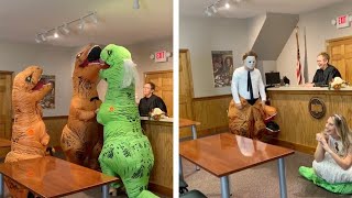 Halloween-Loving Couple Get Married In Dinosaur Costumes