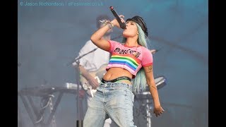 Halsey - Haunting (Live at Glastonbury 2017)