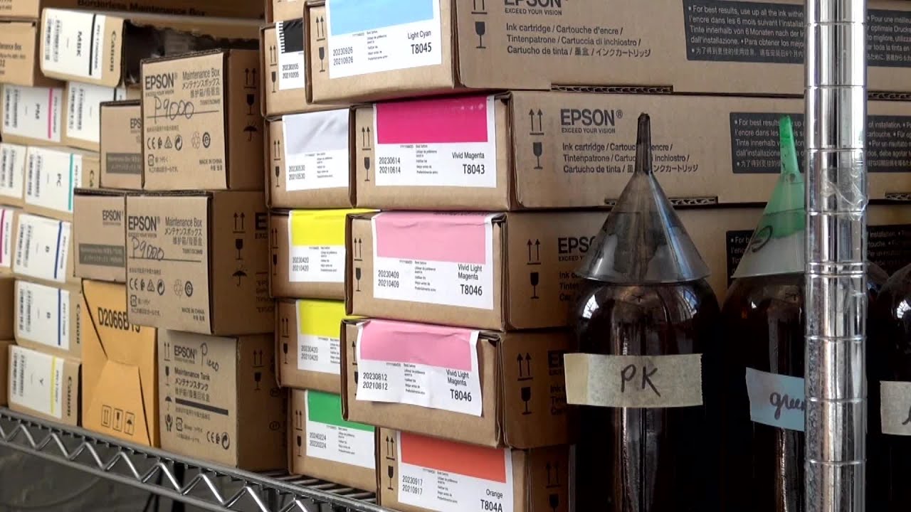 Nonprofit hosts accessible digital photo processing and development laboratory in West Town