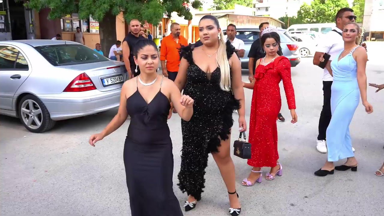 Поточно предаване на живо от Dodole Kamera