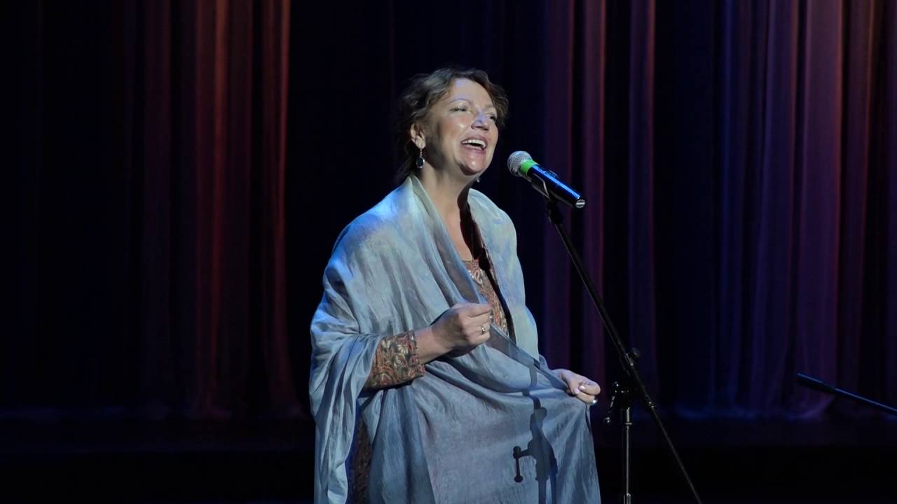 Евгения Смольянинова "В лунном сияньи" - YouTube