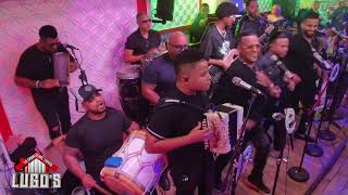 Nexo:  "El Hombre Mas Guapo" en Lugo's