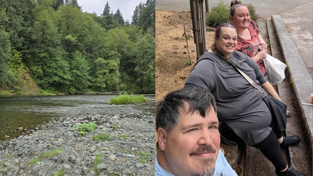 2025 Vlog #:11  This or That and a River Trip with Brittney - A Quilt Square Defeats Me