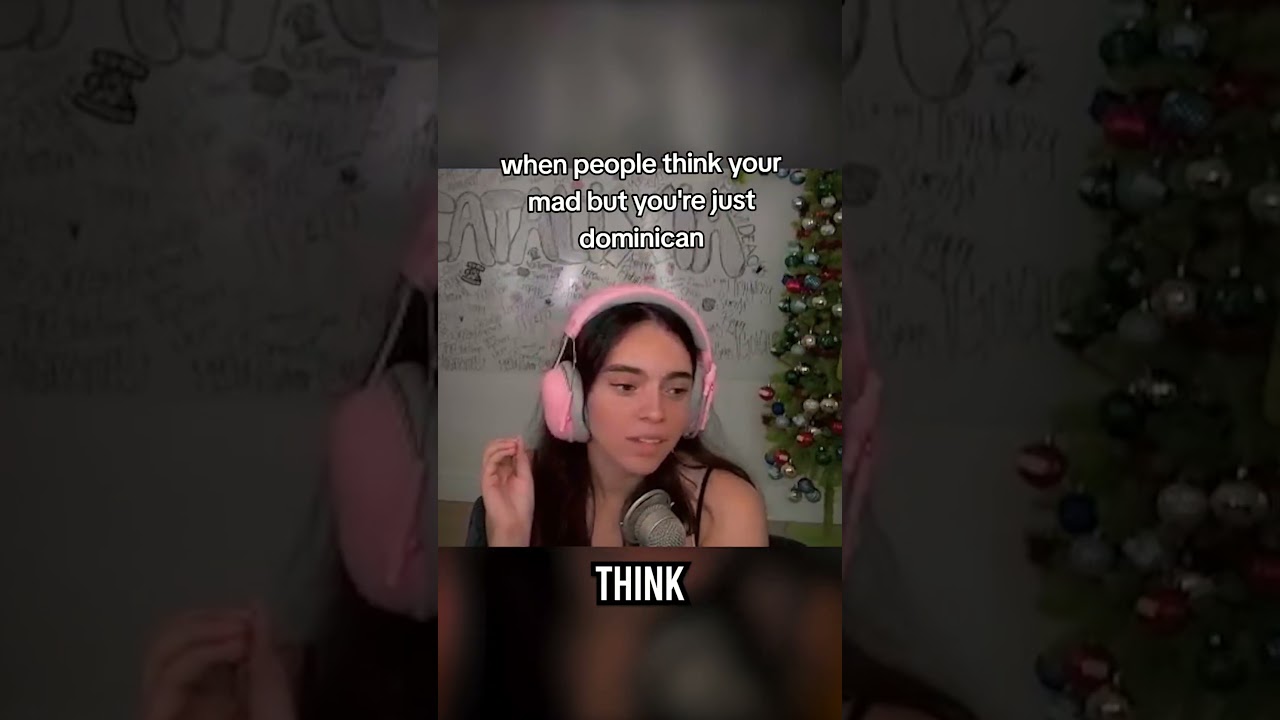 She just looks like that? 👀 Twitch: Catalixia