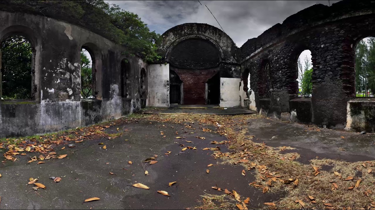 Eglise Saint Nicolas Saint André Île de la Réunion. YouTube Eglise Saint Nicolas Saint André Île de la Réunion. YouTube