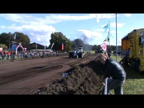 Jordi Broekroelofs met Ford 9600 in Kloosterhaar in de 6,5 ton