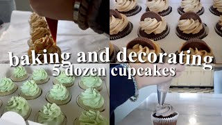 bake & decorate 5 dozen cupcakes with me! *relaxing, asmr, satisfying*