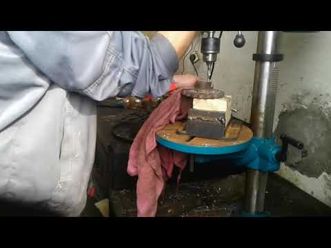 Видео: Как быстро сделать шпоночьный паз сверлом.