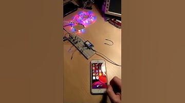 ESP32 controlled led strip using MQTT and iPhone app