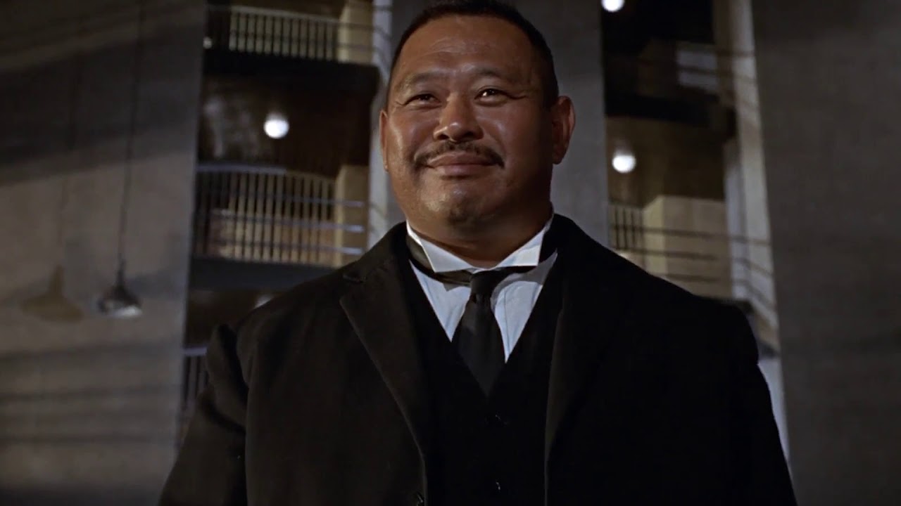 演じるは日系プロレスラーのレジェンド 金紛で美女を殺害した個性派ヴィラン 007 ゴールドフィンガー 映画 Banger