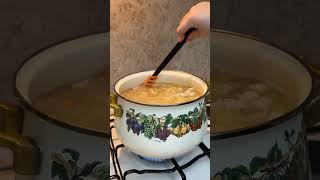 Идея на ифтар✅  Сырный суп 🍜  Ингредиенты: Куриная грудка  Картофель 🥔  Лук 🧅  Морковь 🥕сыр,Сол,спци