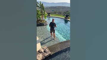 How to choose the right color for your pool! 🌴 #luxuryhome #pool #pooldesign #backyard