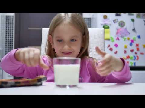 Video: Hur man äter med ditt celiakbarn: 15 steg (med bilder)