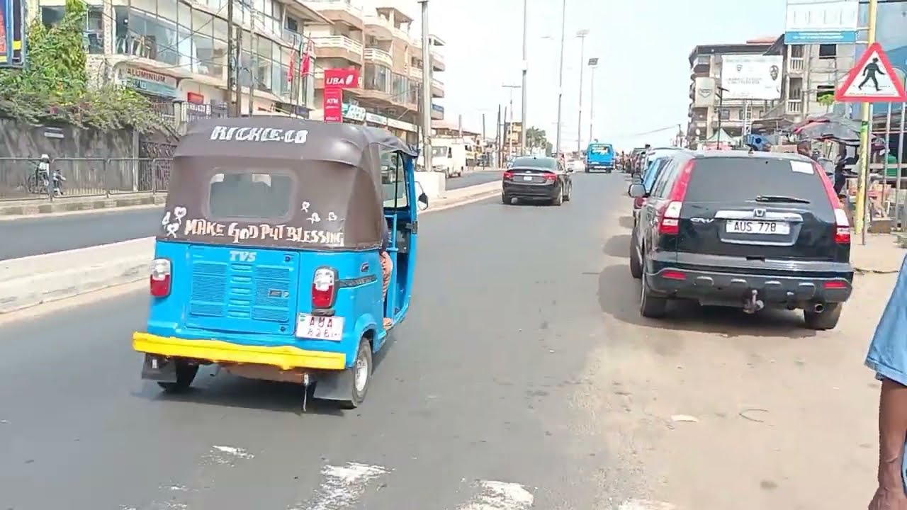 FREETOWN, SIERRA LEONE 🇸🇱! SATURDAY WALK FROM WILKINSON ROAD TO MURRAY TOWN.