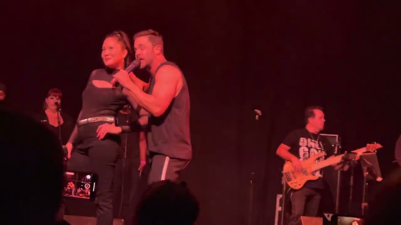 09 - 10 -  21 Orlando Florida Disney Springs   The Party  Concert  I Want You