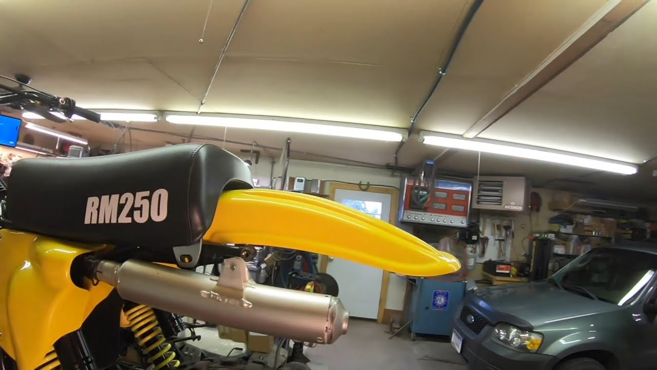 Suzuki RM250 C2 repairs