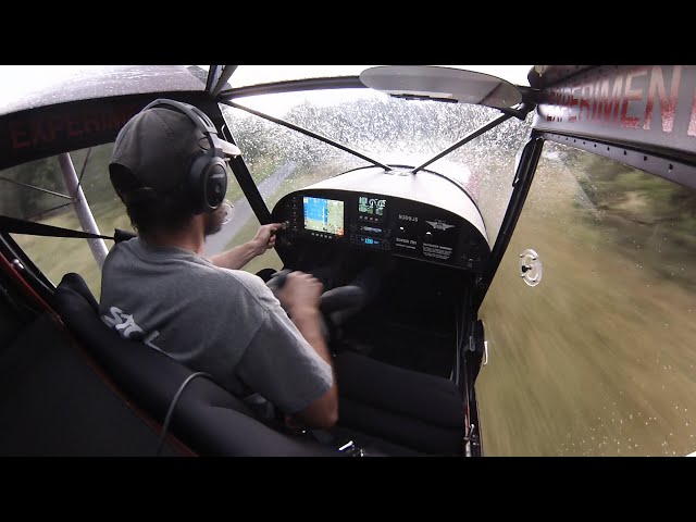 Graba su vuelo en avioneta en plena tempestad (VIDEO)