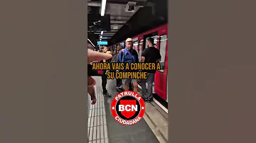 2 Carteristas Fueron Sorprendidos Después De Intentar Robar A Unas Turistas Asiáticas Pickpocket 