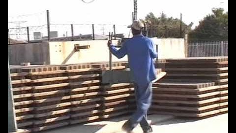 Pallet Handling System - Chain Conveyor & Gantry