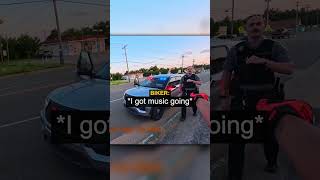 Cop pulled over a biker with his daughter, but watch how it ended 🥺 (credit: @Undisclosed_Moto)