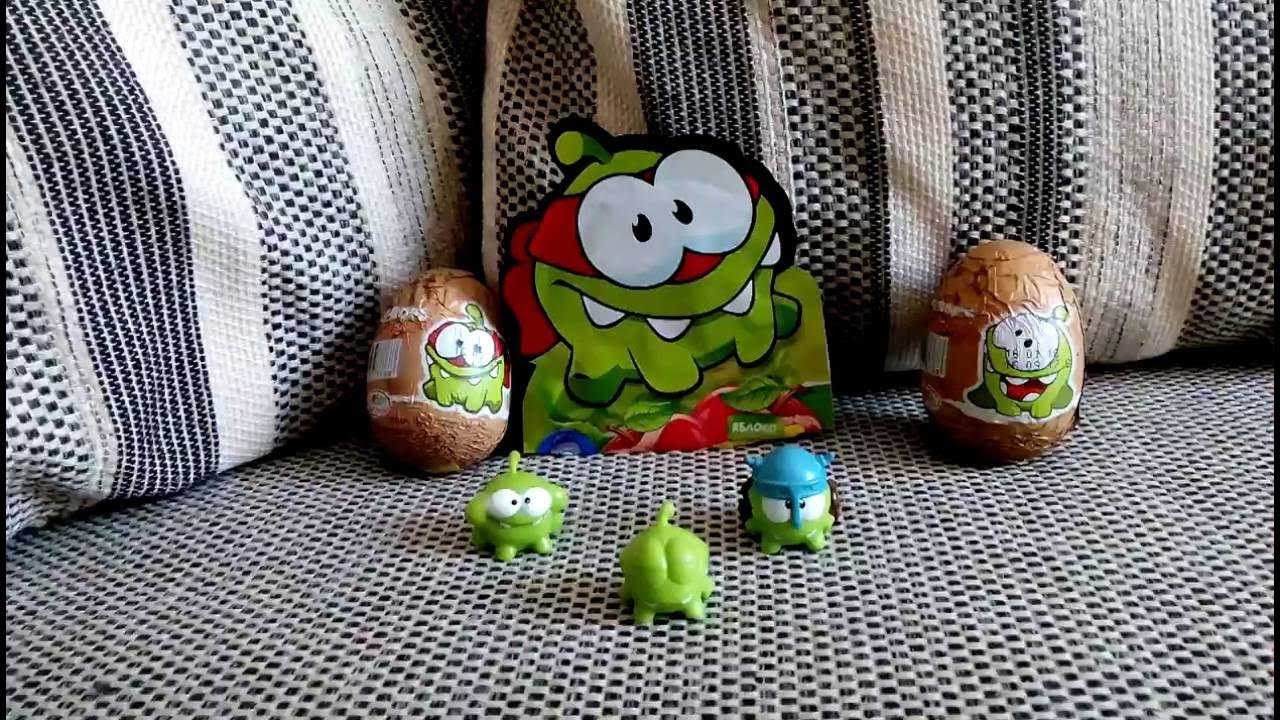 Игрушка ам ням свит бокс. Игрушка ням ням. Сюрприз ам ням. Включи распаковку киндеров с ам нямом. Ам няма игрушки киндер сюрприз.